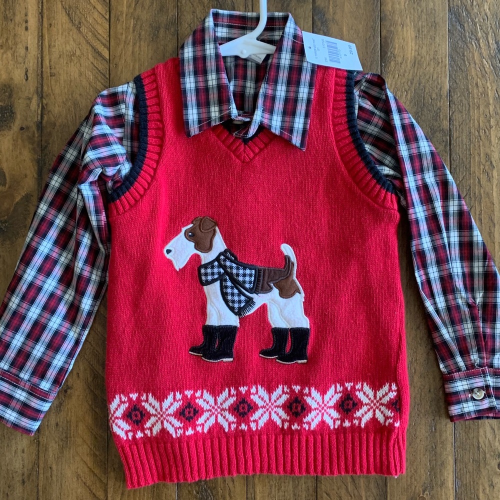 Shirt and vest set.